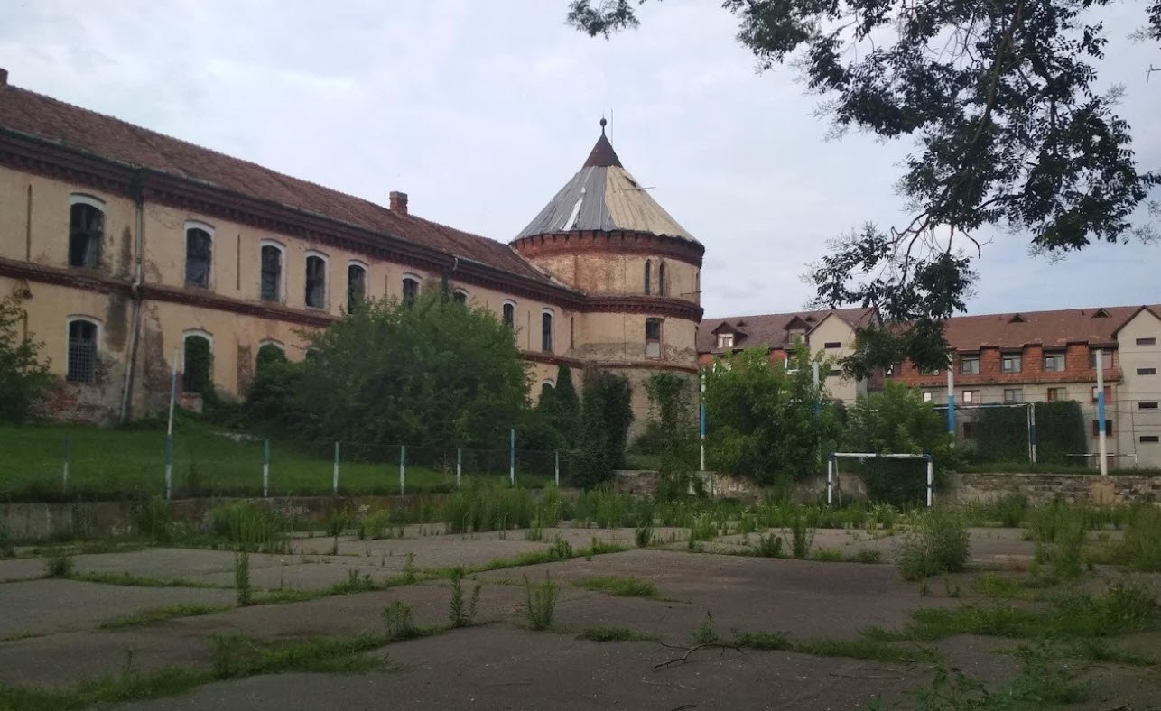 Ineu Fortress, Ineu, Romania, Romania